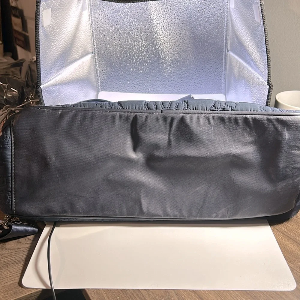 Petunia Pickle Bottom Baby Pamper Bag in excellent condition like new no stains